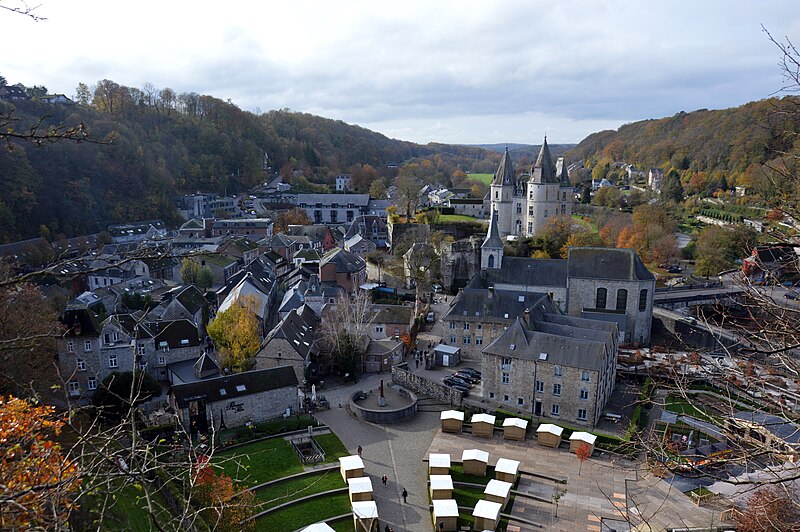 File:View of the city from the top of the anticline, Durbuy, 2023.jpg