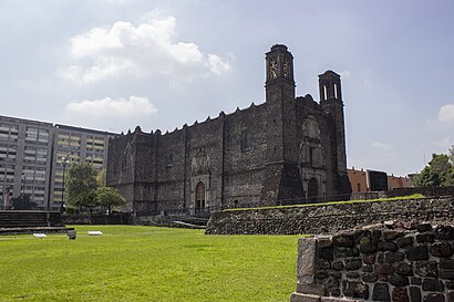 Cómo llegar a Plaza de las Tres Culturas en transporte público - Sobre el lugar