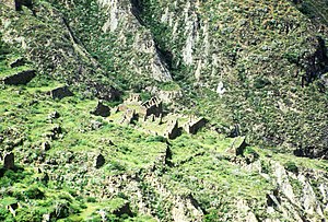 Vista panorámica de las Ruinas de Iskanwaya.jpg