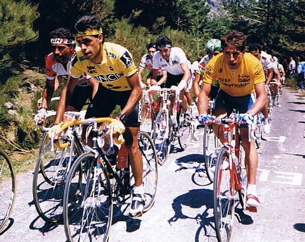 Pedro Delgado (right) during the 1989 Vuelta a Espana