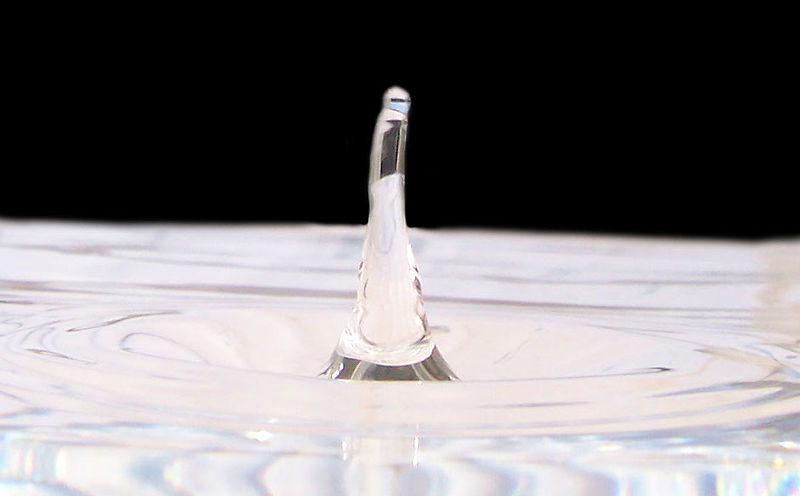 File:Water droplet03.jpg