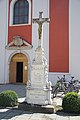 Čeština: Kříž před kostelem všech svatých v Rájci-Jestřebí, okr. Blansko. English: Wayside cross near church of All Saints in Rájec-Jestřebí, Blansko District.