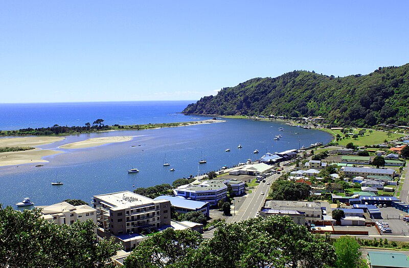 File:Whakatane harbourside.jpg