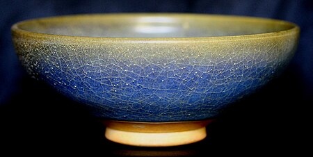 Tập_tin:Yuan_Period_Jun_Bowl-side.JPG