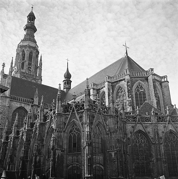 File:'s-Hertogenbosch De St Jan kathedraal, Bestanddeelnr 900-4099.jpg