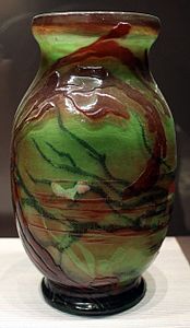 Vase à décor d'algue (1899-1900), Paris, musée d'Orsay.