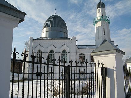 Белая мечеть томск. Соборная мечеть Томск. Татарская мечеть Томск. Красная Соборная мечеть Томск.