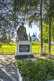 Пам'ятник воїнам-односельцям Нехворощ.jpg