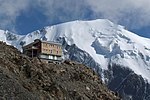 Tête Rousse Hut