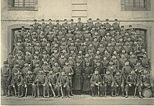 Photo-souvenir d'une compagnie d'infanterie.