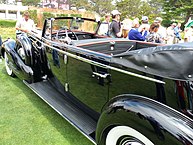 Cadillac Series 452D 4-puertas convertible desde atrás (1934)