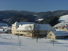 Blick auf das ehemalige Kloster im Zentrum von Oberried