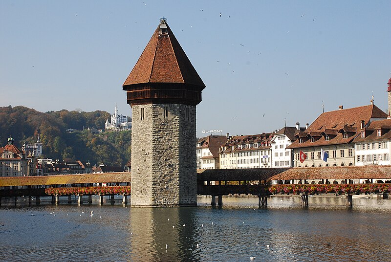 File:2008-10-19 DSC 0043 Lucerne Le Pont de la Chapelle.JPG