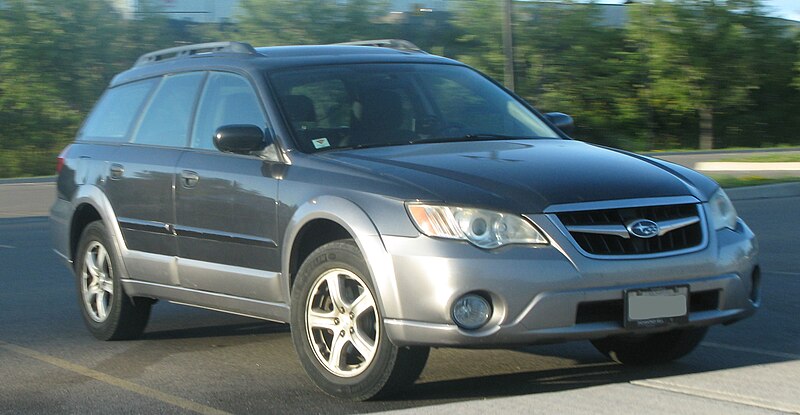 File2008 Subaru Outback 2.5, Front Right, 08052020.jpg