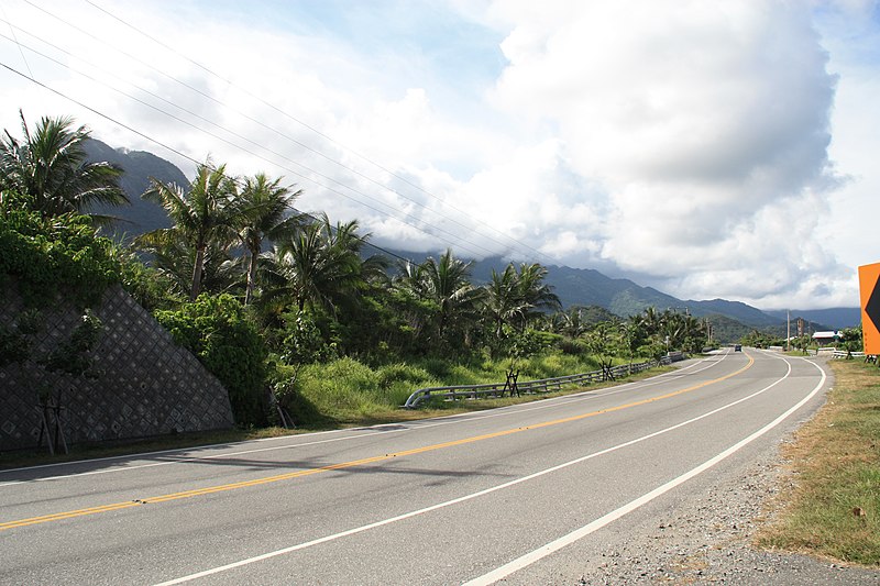 File:2010 07 18750 6049 Chenggong Township, Highway 11, Taiwan.JPG