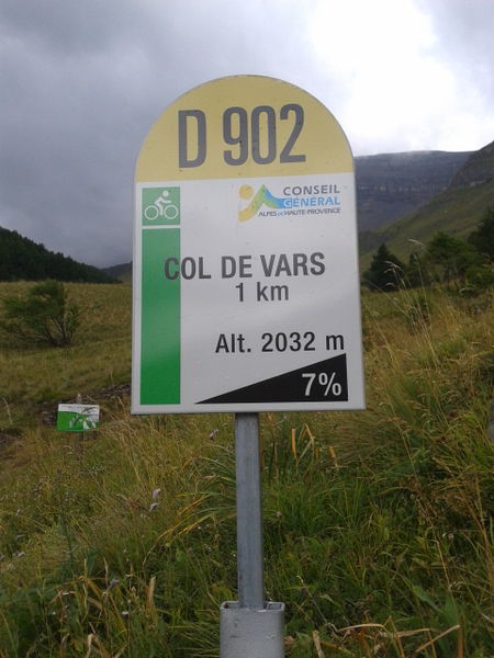 File:2014 Mountain pass cycling milestone - Col de Vars Jausier.jpg