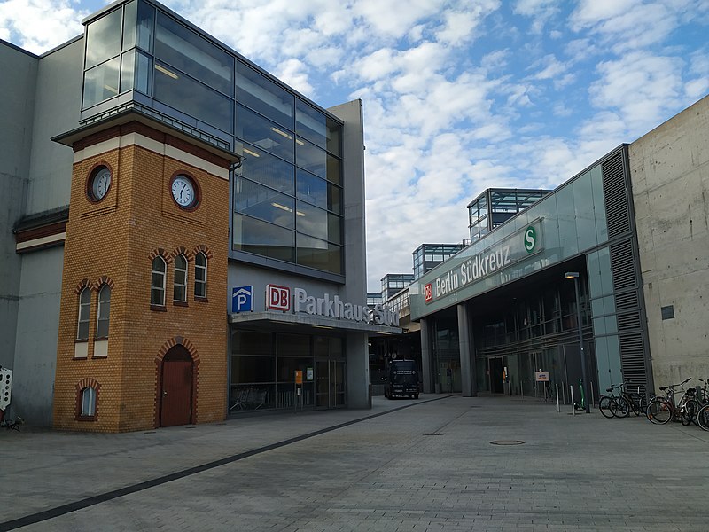 File:2021-08-02 Bahnhof Südkreuz Berlin 01.jpg