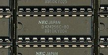 A 256 x 4 Kibit 20-pin DIP DRAM on an early PC memory card, usually Industry Standard Architecture 256Kx4 DRAM.JPG