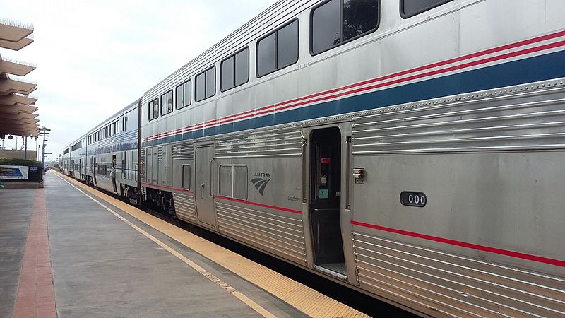 File:566 Pacific Surfliner, Oceanside, 2016-09-12, 2. Amtrak Coachclass 000.jpg