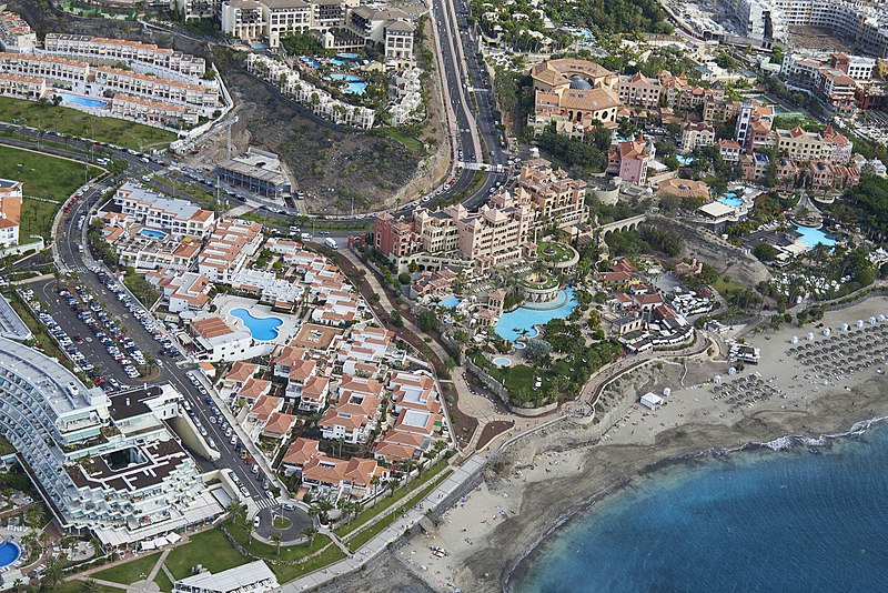 File:A0407 Tenerife, Hotels in Adeje aerial view.jpg