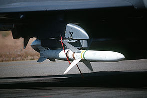 AGM-45 Shrike an einer F-4G Wild Weasel Phantom II