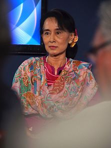AUNG SAN SUU KYI P6060070 01.jpg