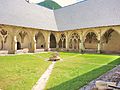 Abondance. Cloître de l'abbaye. 2015-06-20.JPG