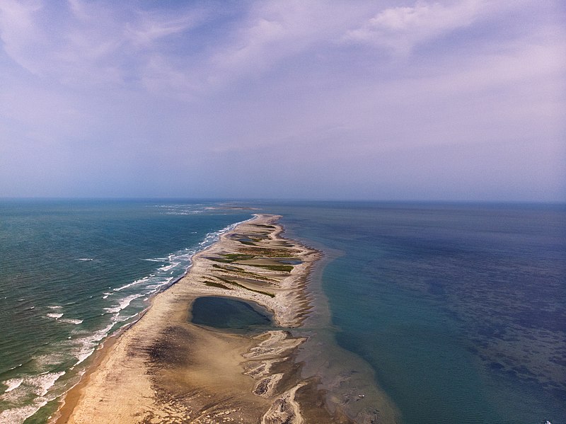 File:Adam's Bridge - Mannar - Sri Lanka (43445450102).jpg