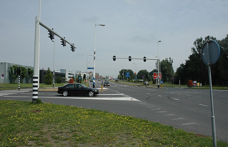 File:Amsterdam Bijlmer - panoramio.jpg