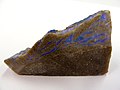 Roca mostrando incrustaciones de ópalo