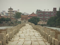 安平橋和白塔