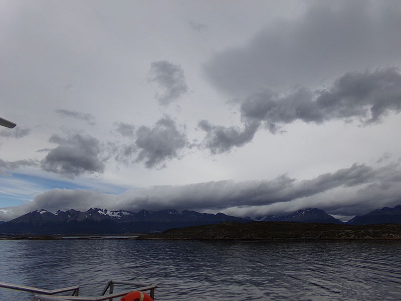 File:Bahía Ushuaia 208.JPG