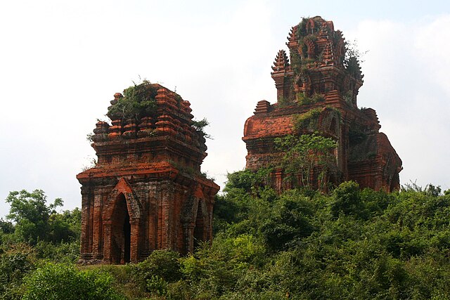 Banh It Towers, Bình Định province