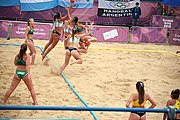 Deutsch: Beachhandball bei den Olympischen Jugendspielen 2018; Tag 5, 10. November 2018; Mädchen, Hauptrunde - Ungarn-Argentinien 1:2 English: Beach handball at the 2018 Summer Youth Olympics at 11 October 2018 – Girls Main Round – Hungary-Argentina 1:2