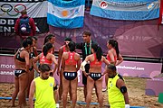 Deutsch: Beachhandball bei den Olympischen Jugendspielen 2018; Tag 6, 12. Oktober 2018; Mädchen, Hauptrundenspiel – Chinese Taipei (Taiwan)-Argentinien 1:2 English: Beach handball at the 2018 Summer Youth Olympics at 12 October 2018 – Girls Main Round – Chinese Taipei (Taiwan)-Argentina 1:2