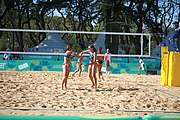 Deutsch: Beachvolleyball bei den Olympischen Jugendspielen 2018; Tag 8, 14. Oktober 2018; Mädchen, Achtelfinale – Bolivien-Puerto Rico 0:2 (18–21/18–21 ) English: Beach volleyball at the 2018 Summer Youth Olympics at 14 October 2018 – Girls Round of 16 – Bolivia-Puerto Rico 0:2 (18–21/18–21 )