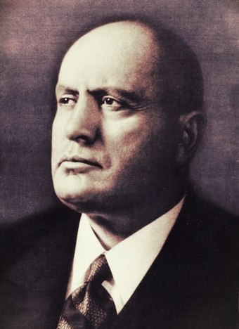 Benito Mussolini (um 1940)