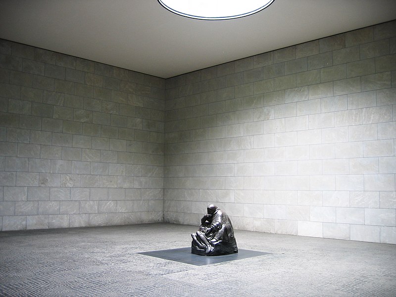 File:Berlin, Neue Wache, interior view, 2005.jpg