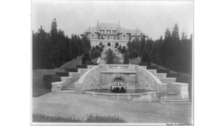 Vista de la casa desde de los jardines de la terraza, hacia 1903