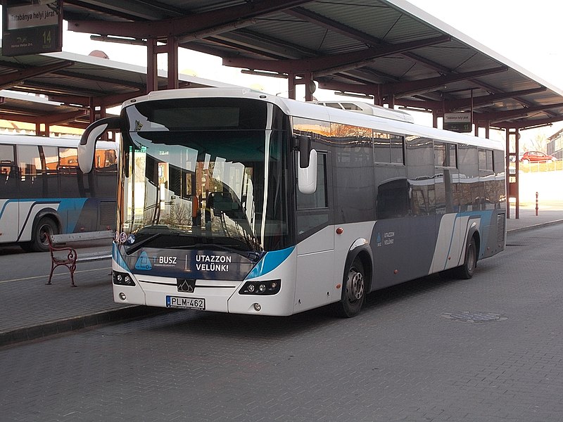 File:Bus station, T-bus (PLM-462), 2019 Tatabánya.jpg