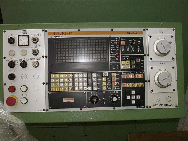 Datei:CNC panel Sinumerik.jpg