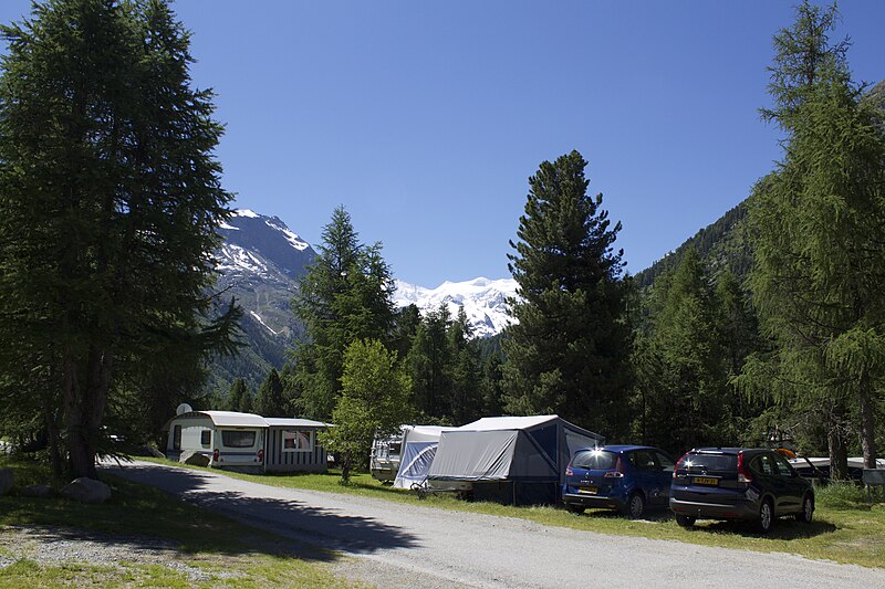 File:Camping Morteratsch - panoramio (34).jpg