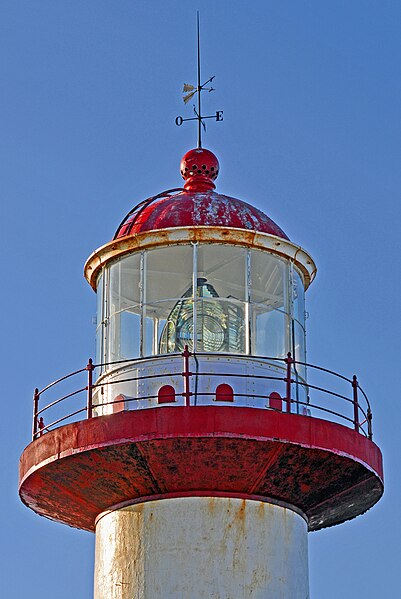 File:Cap de la Madeleine Lighthouse (6).jpg