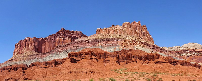 File:Capitol Reef - The Castle.jpg