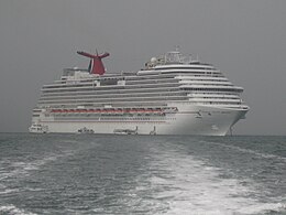 Carnival Dream En fog.jpg