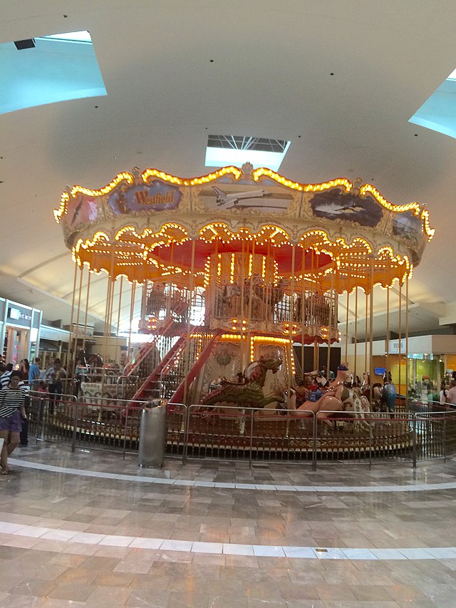 Garden State Plaza Mall