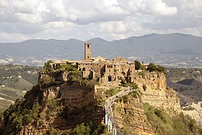 Civita (Bagnoregio) - Panorama.jpg