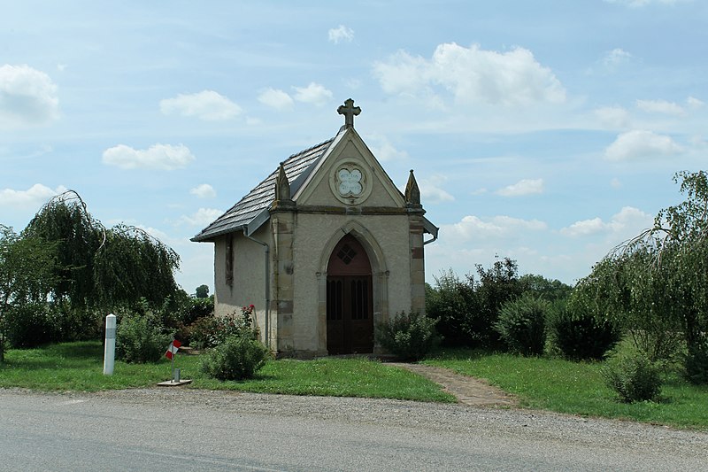 File:Clézentaine, chapelle 02.jpg