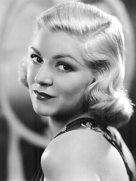 Archivo:Claire Trevor-still.jpg