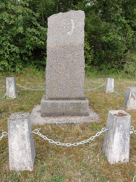 File:Craonne (Aisne) mémorials 8e + 208e R.I.JPG